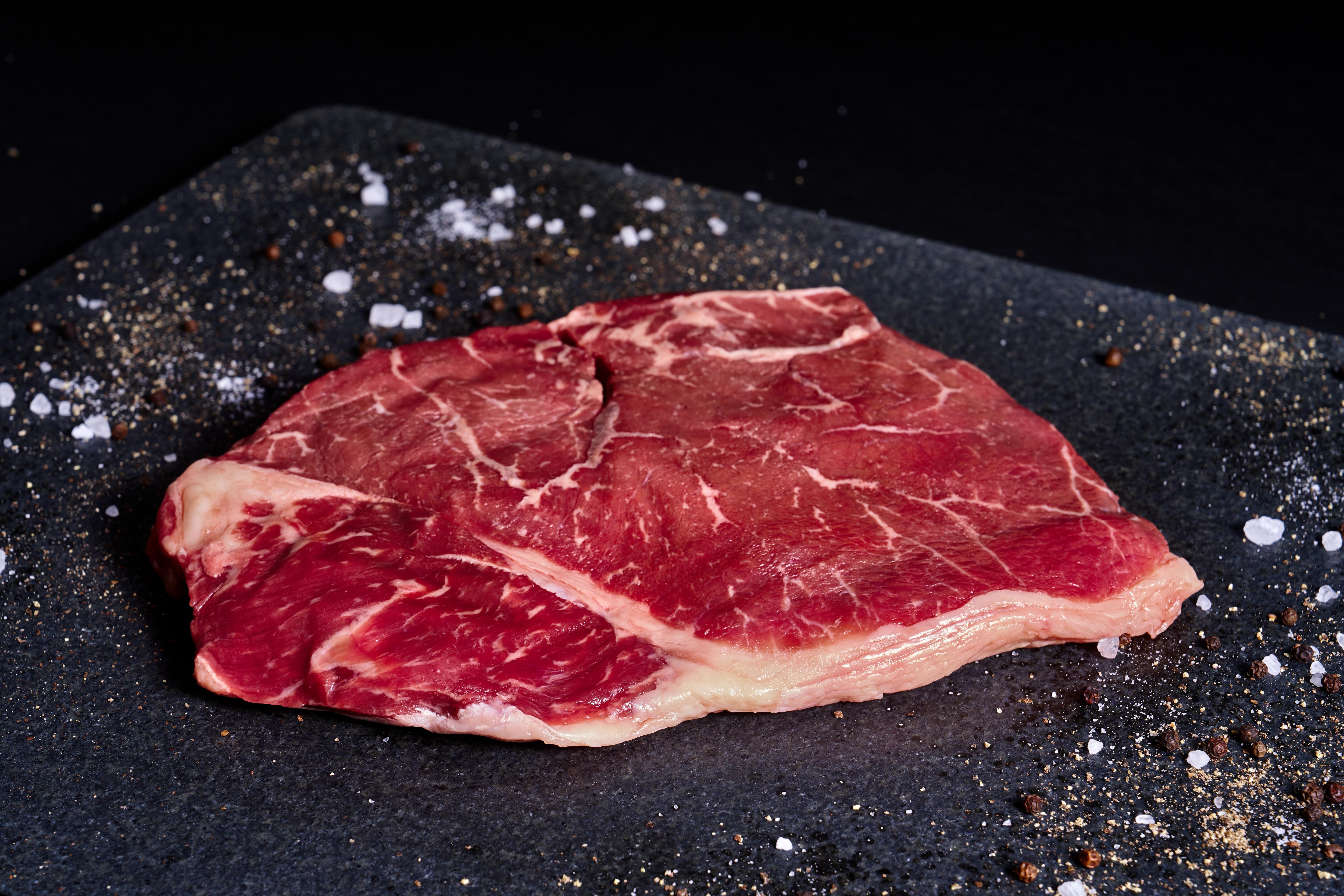 Premium Wagyu Rump Roast β 95 Farms